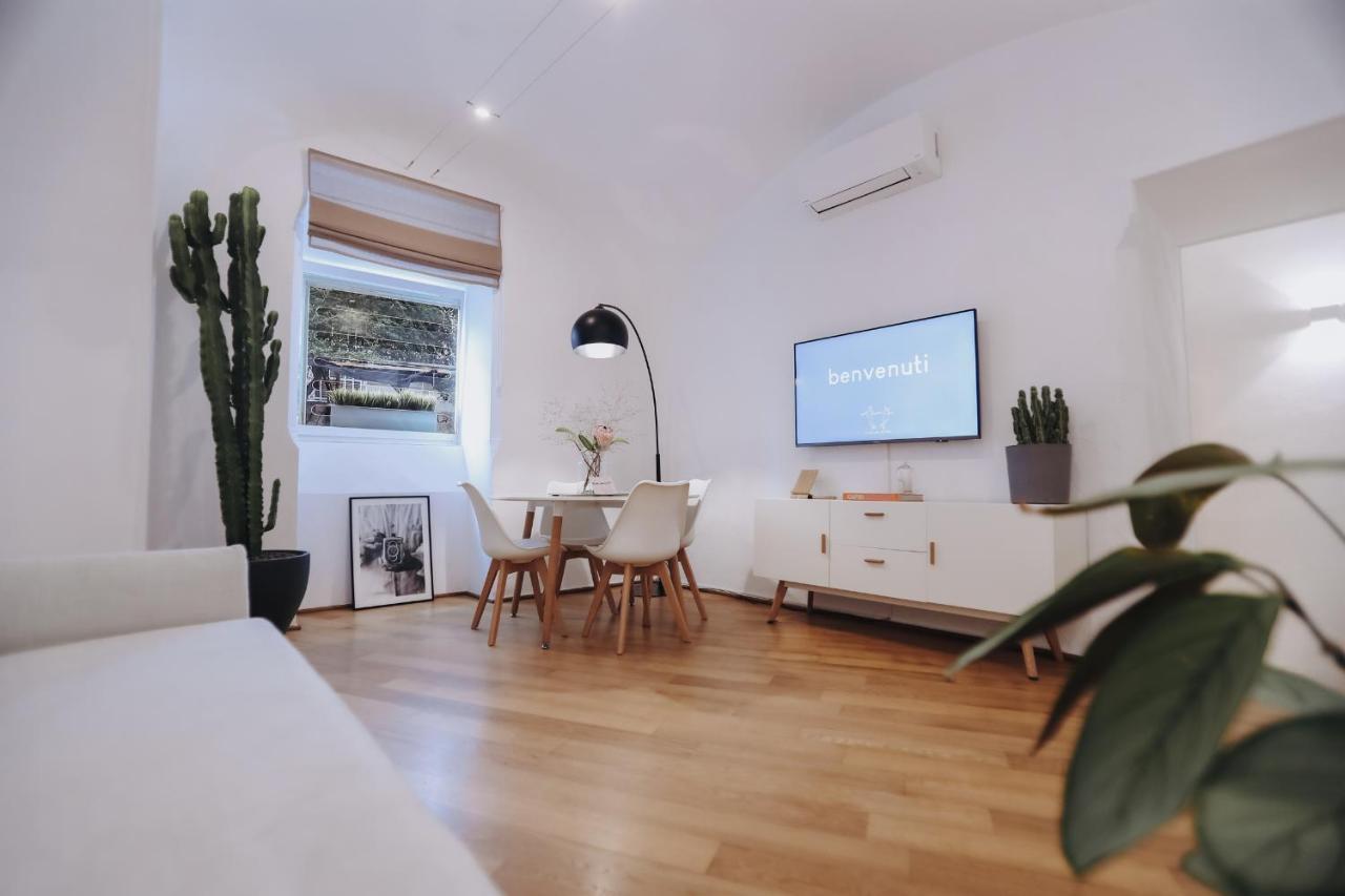 Insieme Suites Napoli Exterior foto