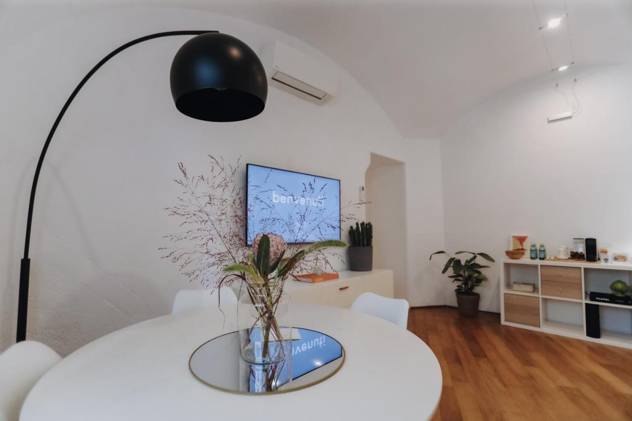 Insieme Suites Napoli Exterior foto